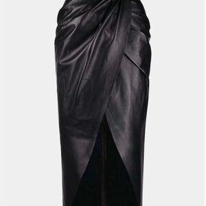 Chic Black Leather Pencil Skirt